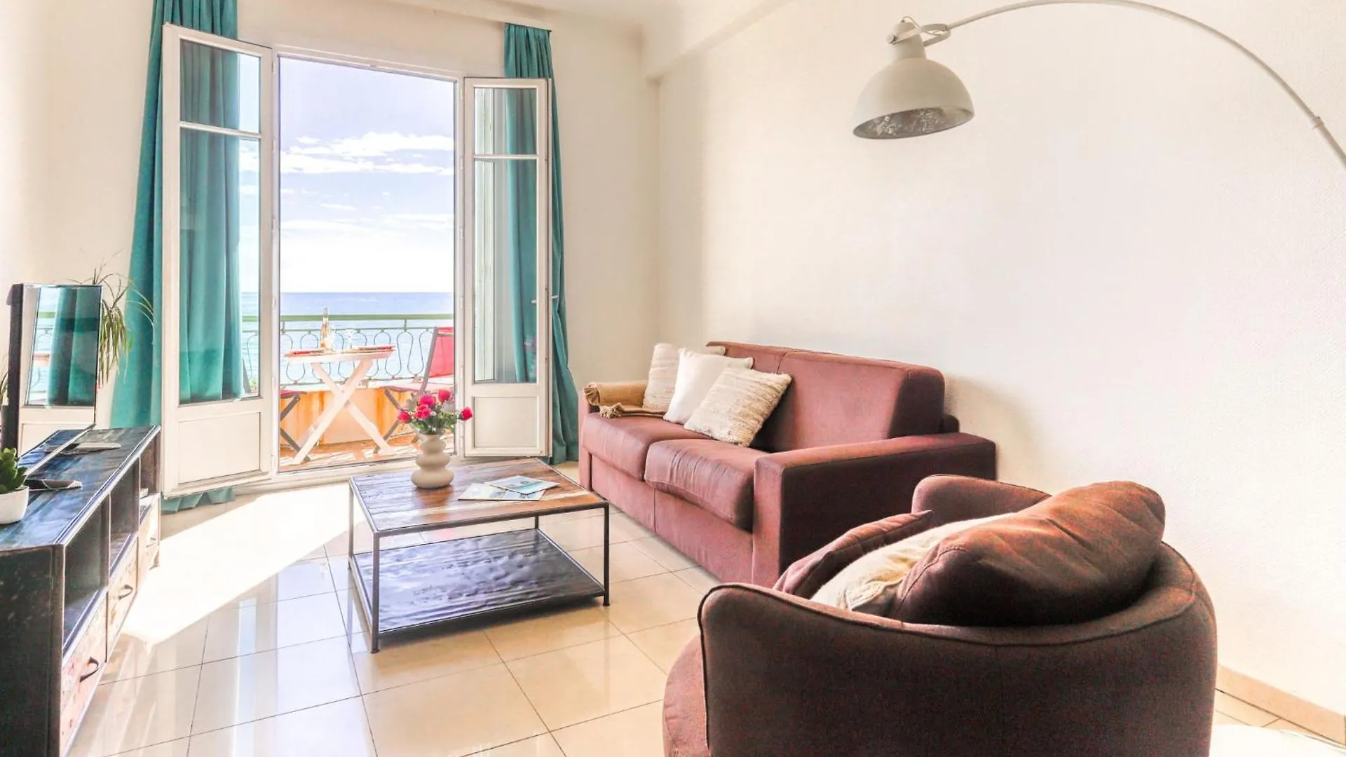 Apartment Les Yuccas Promenade Des Anglais By Interhome Nice